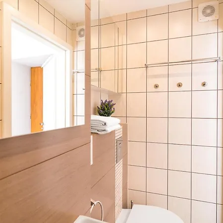 Bagno 7 - Modern By Renters Lägenhet *